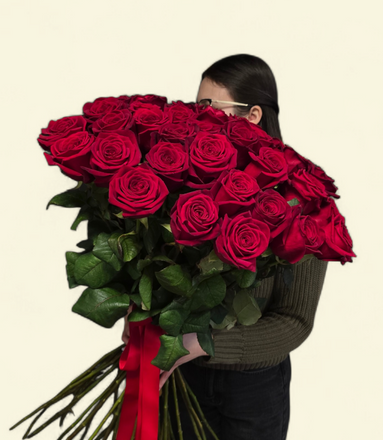 90cm Long-Stem Red Roses